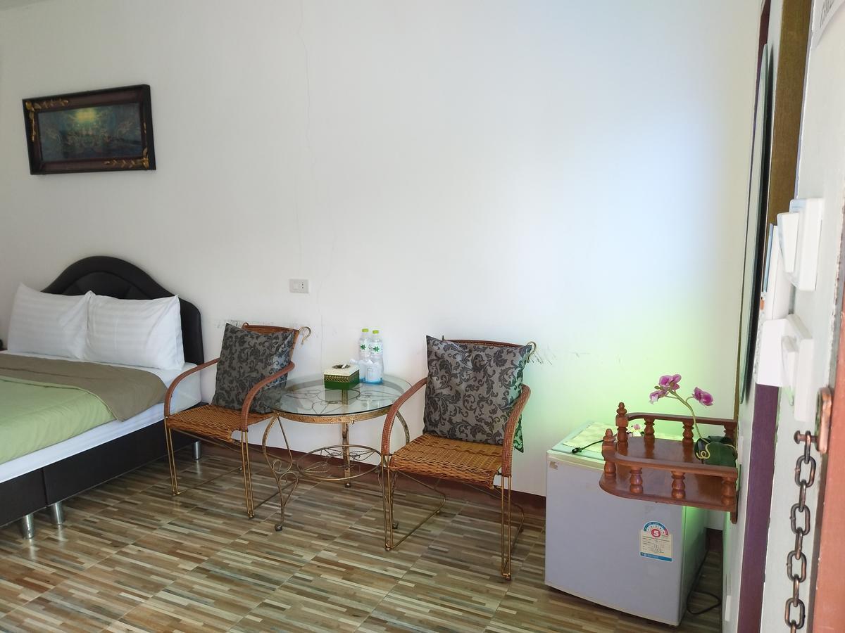 I Na Seaview Hostel Rayong Ngoại thất bức ảnh