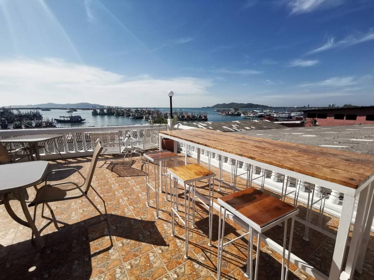 I Na Seaview Hostel Rayong Ngoại thất bức ảnh