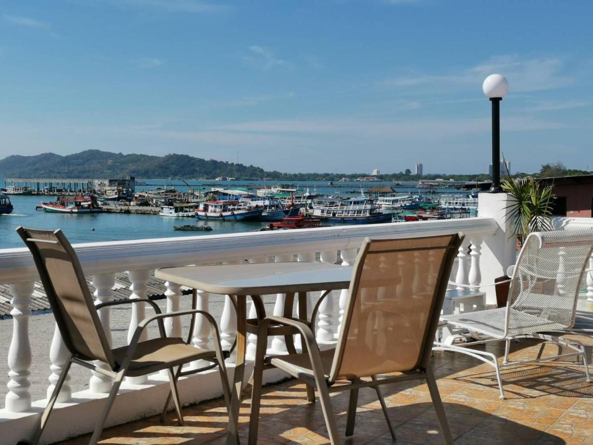 I Na Seaview Hostel Rayong Ngoại thất bức ảnh